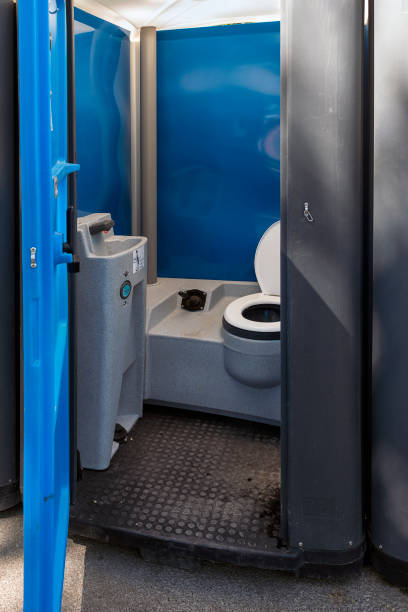 Best Portable restroom trailer rental  in Pratt, KS